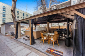 HOT TUB Firepit Pool Table Patio Cozy Downtown Denver